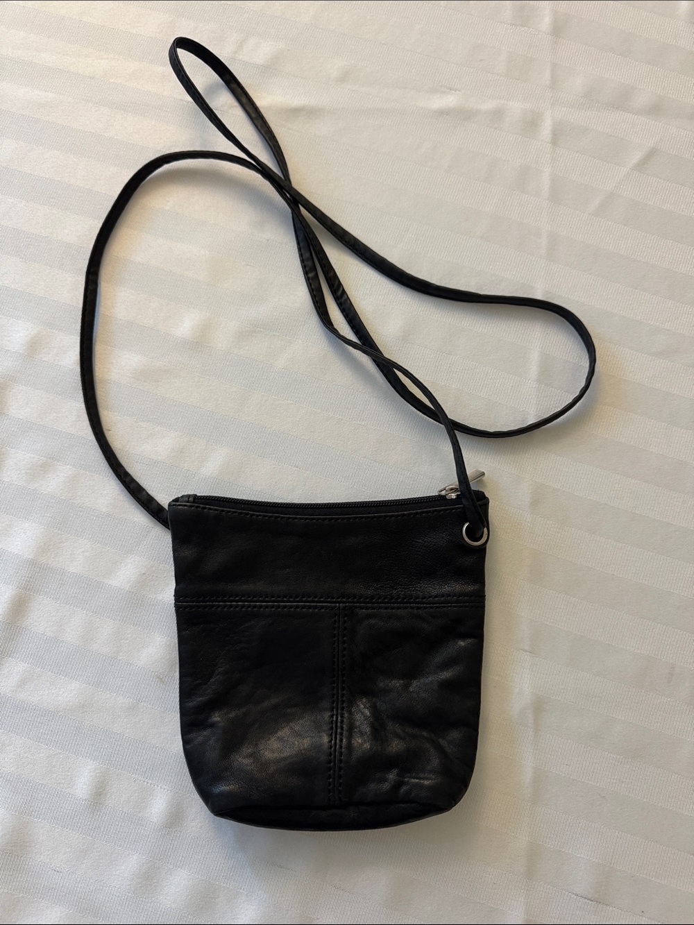 Wilson’s Leather small Crossbody Bag - Sleek Minimalist Design